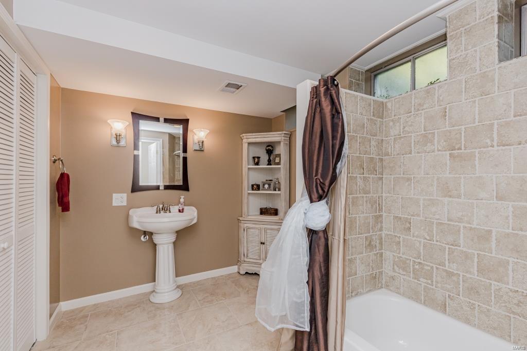 Turnberry Place - Residential