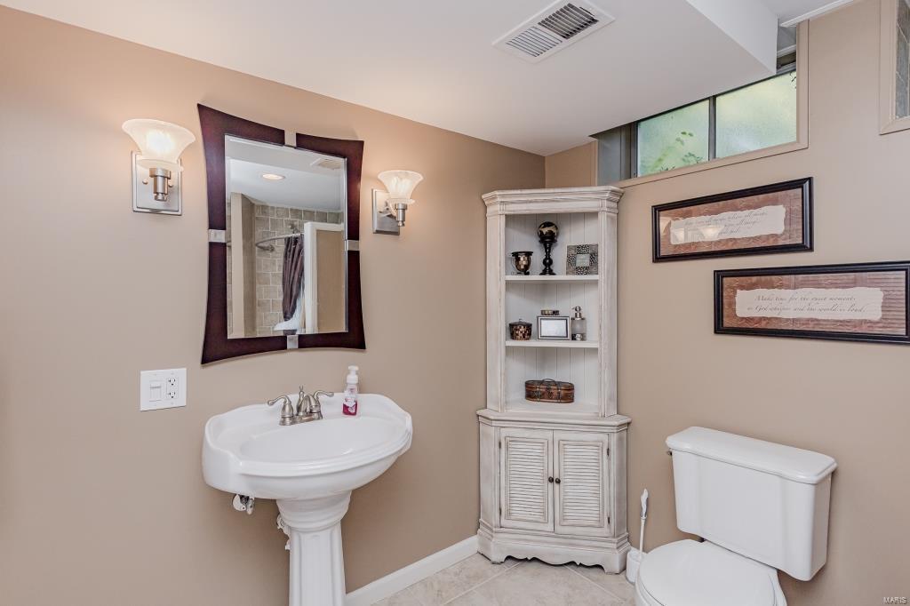 Turnberry Place - Residential