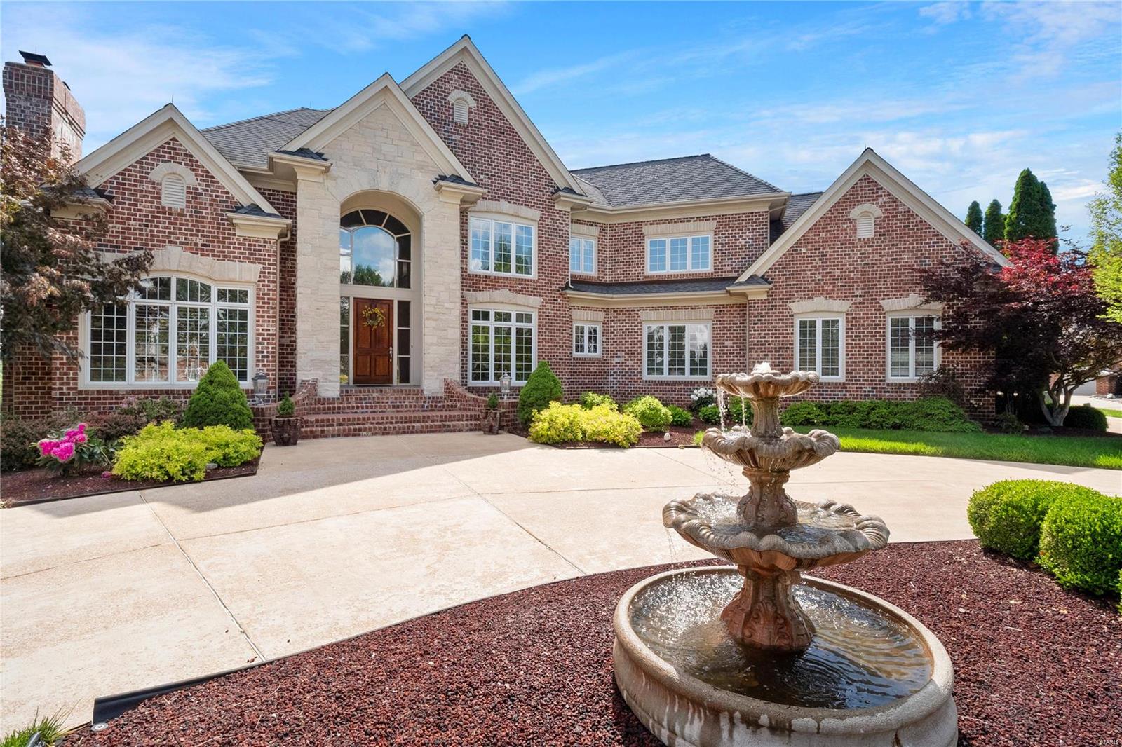 17935 Bonhomme Ridge Court
