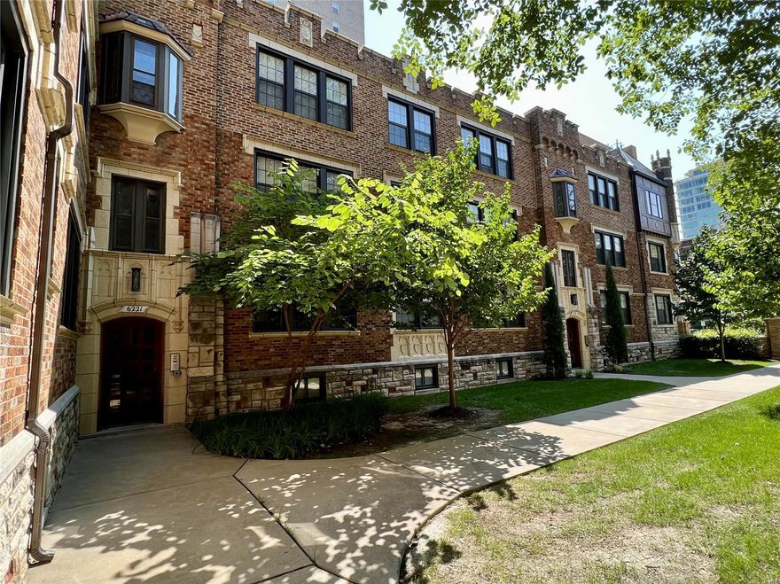 Newly renovated generational asset in the Historic DeMun Neighborhood. Built in 1924 and renovated in 2017 to their original charm with all the modern conveniences including new electric wiring, new plumbing, new thermal pane windows, Lennox central A/C, individual wired security systems, intercom/door buzzer, 6 heated garage spaces. The three 2 BD/1BA & nine 2 BD/2 BA units feature original hardwood floors, crown molding & architecture. Each apartment has W/D In-Unit, granite counters with ceramic bowl, 18 cu. ft. refrigerator, dishwasher, microwave w/ range hood, internet & cable ready, keyless entry systems, hard wired smoke detectors, custom designed closets, 6-Panel period interior doors, glass shower door, new "comfort height" toilet, custom vanities, ceramic plank flooring, storage unit Inc. in basement, dedicated phone & cable lines, energy efficient LED lighting. Prime location, steps from Forest Park, Wash-U, Concordia & SSM Health St. Mary's Hospital.