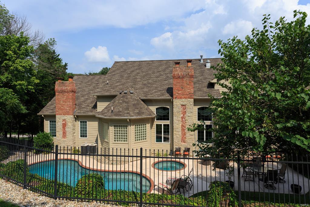 Shepard Oaks - Residential