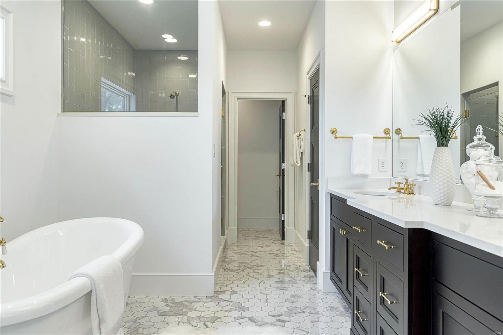 Oak Estates - Residential