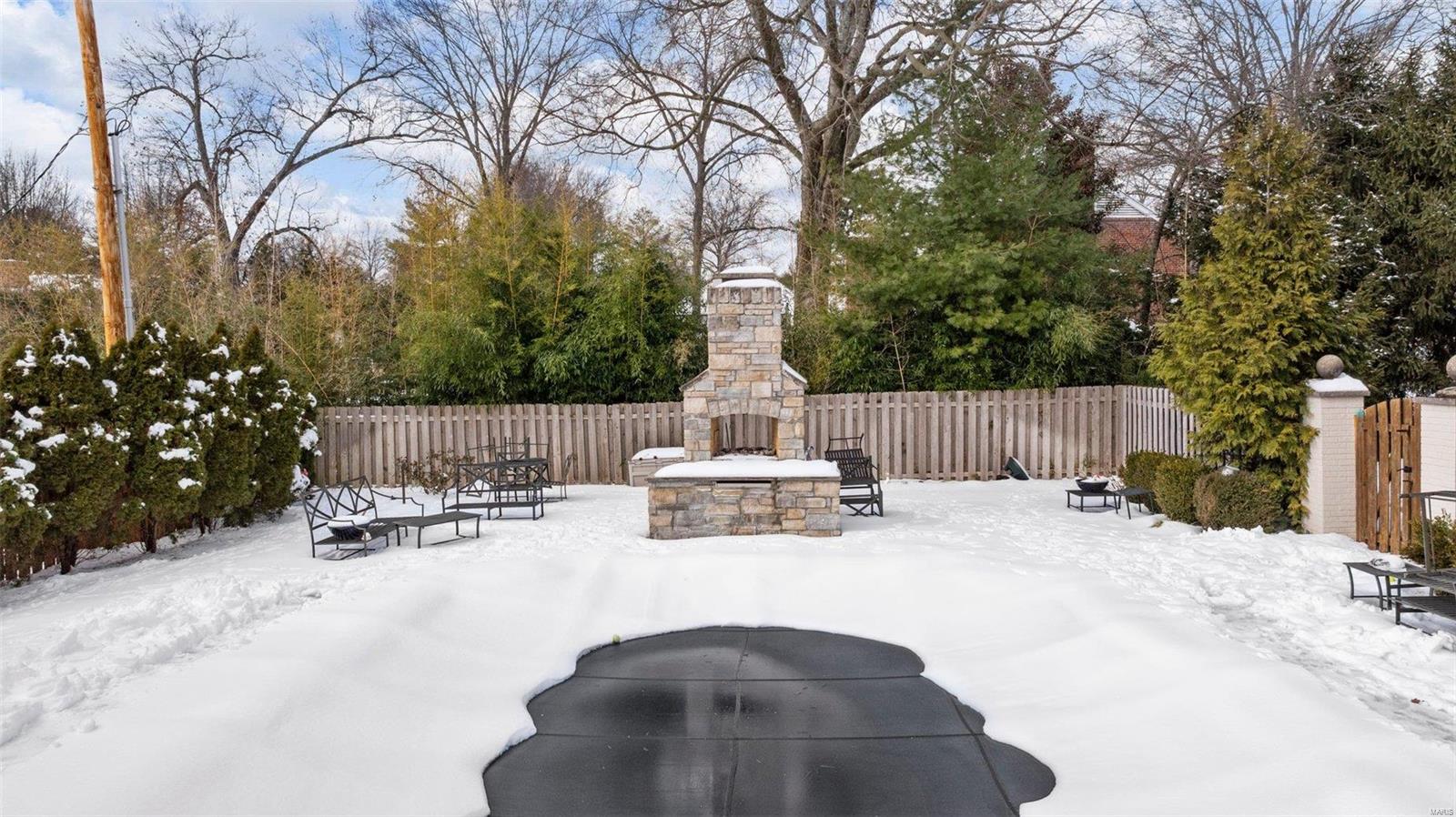 La Hacienda - Residential