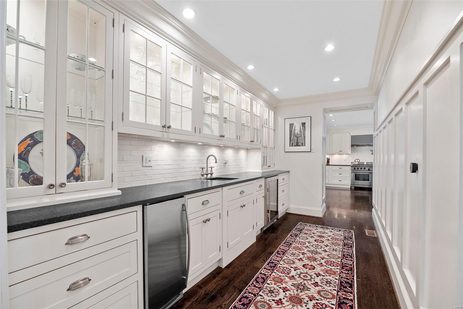 La Hacienda - Residential