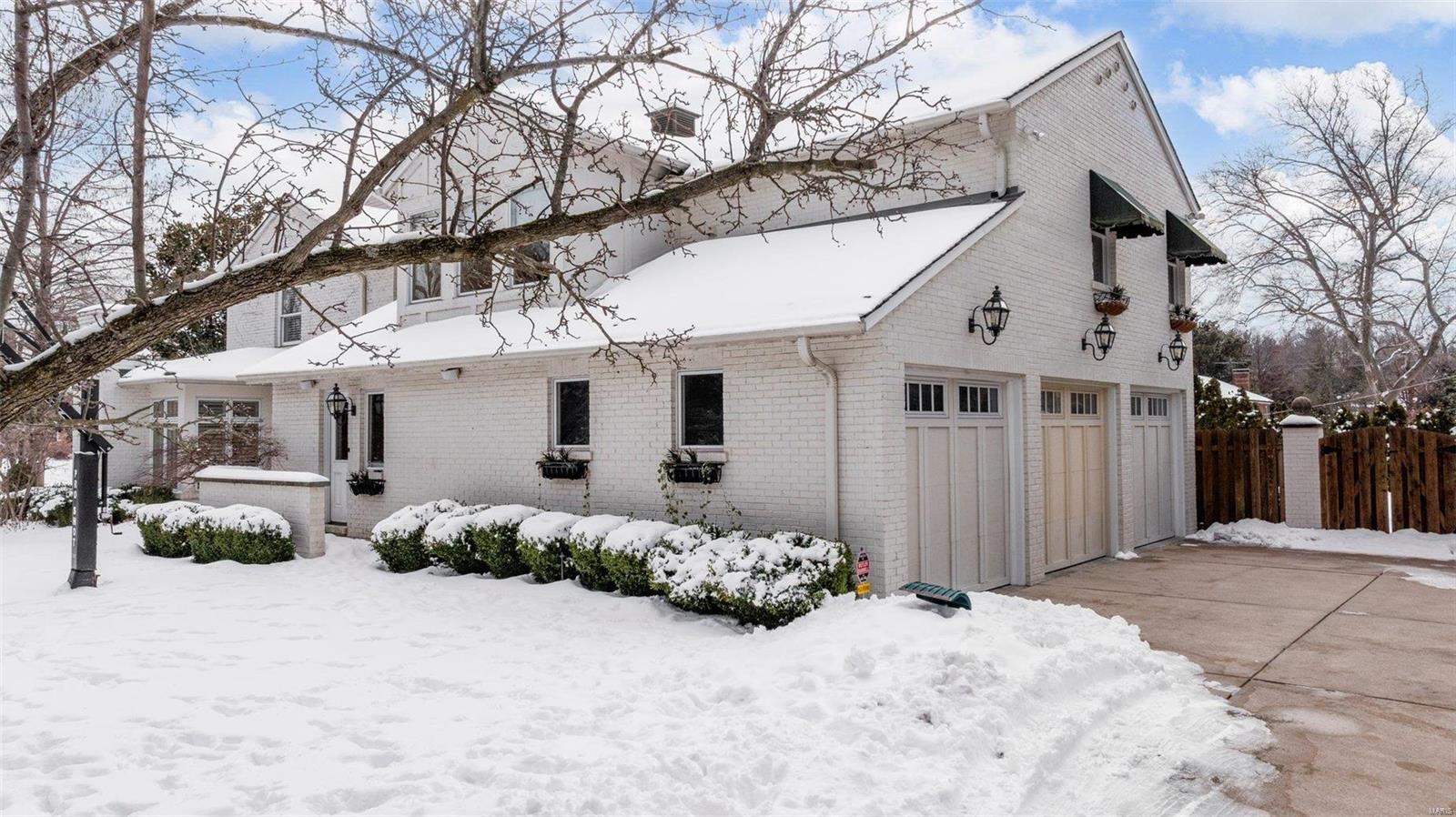 La Hacienda - Residential