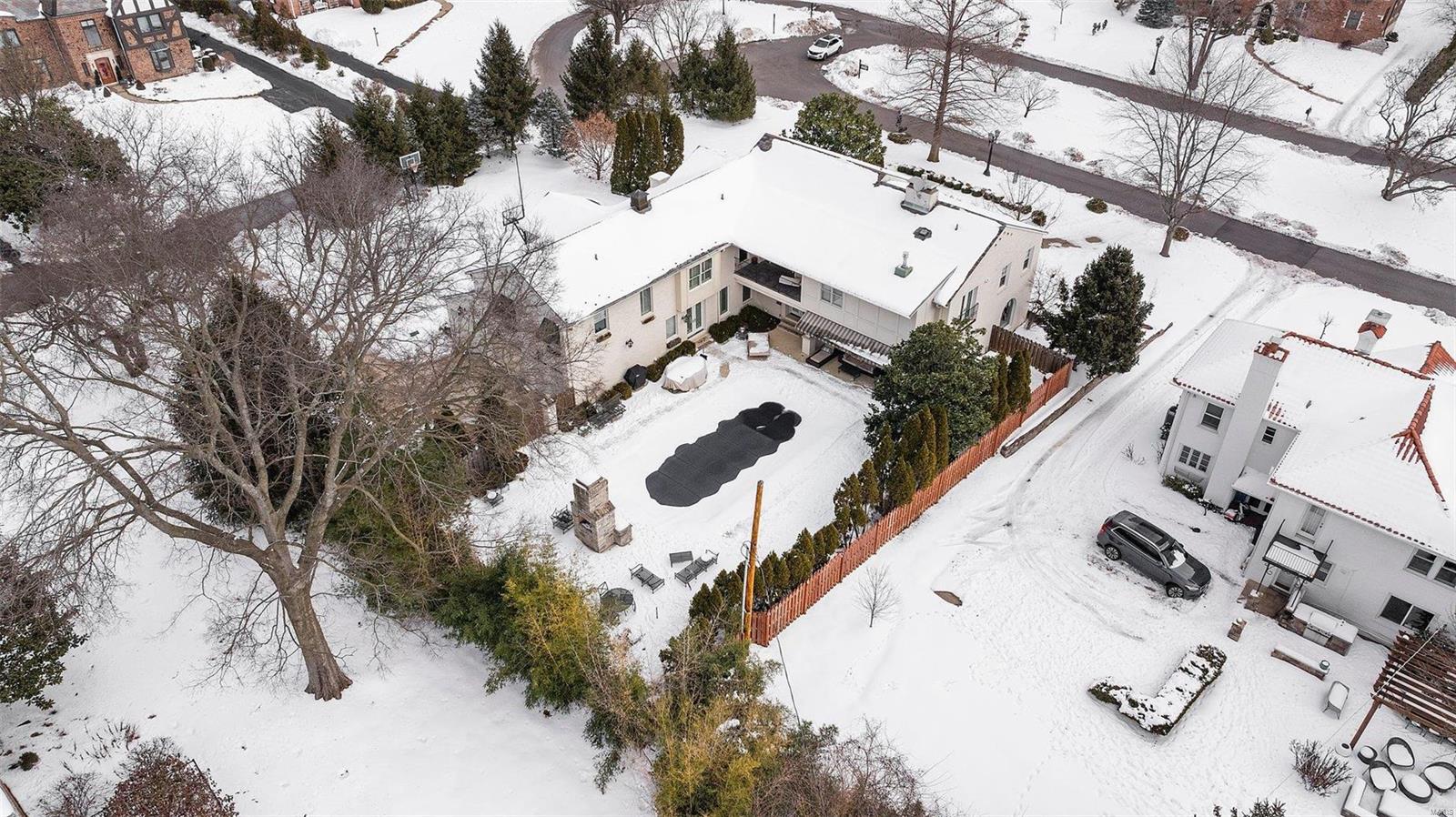 La Hacienda - Residential