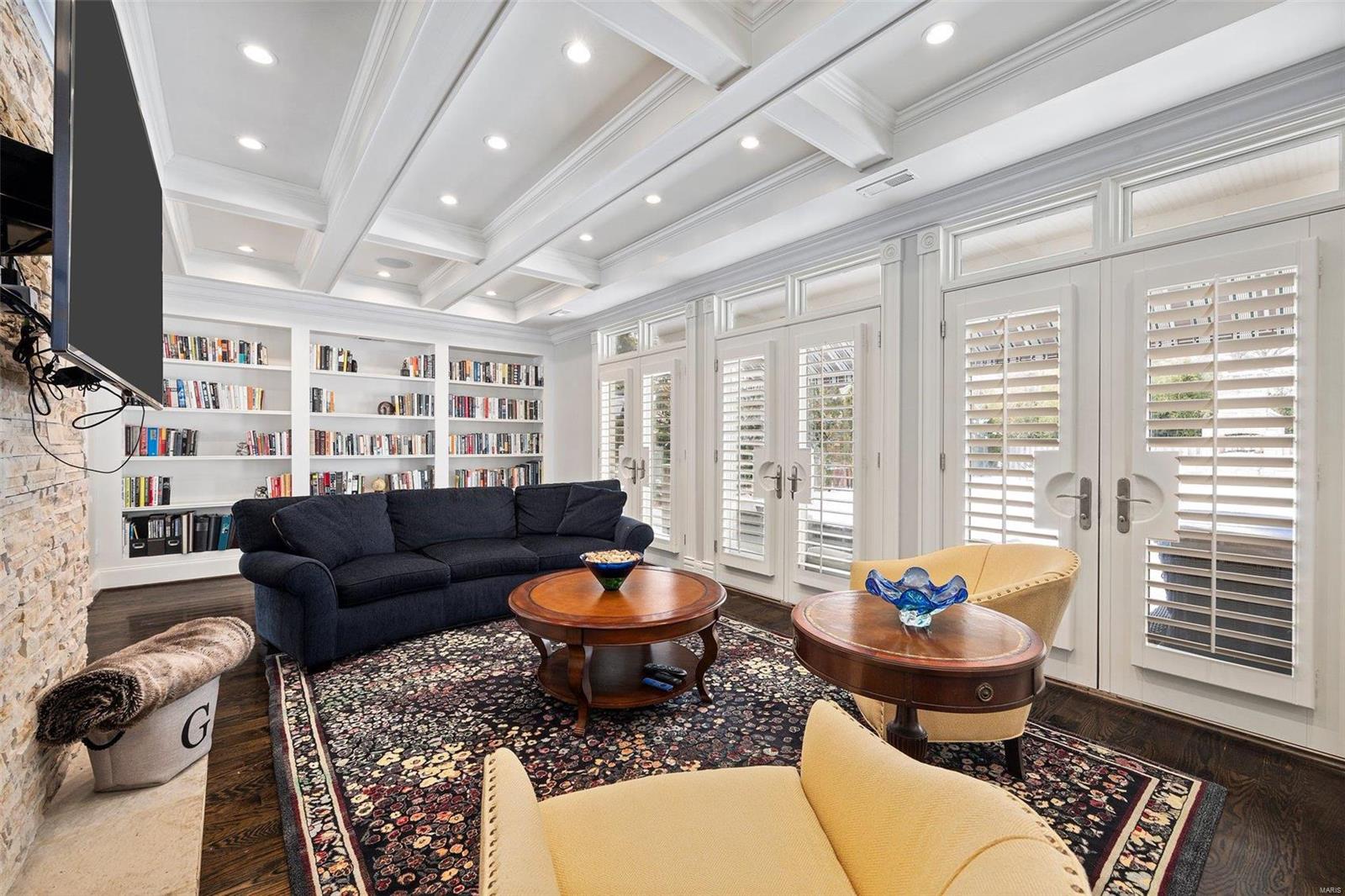 La Hacienda - Residential