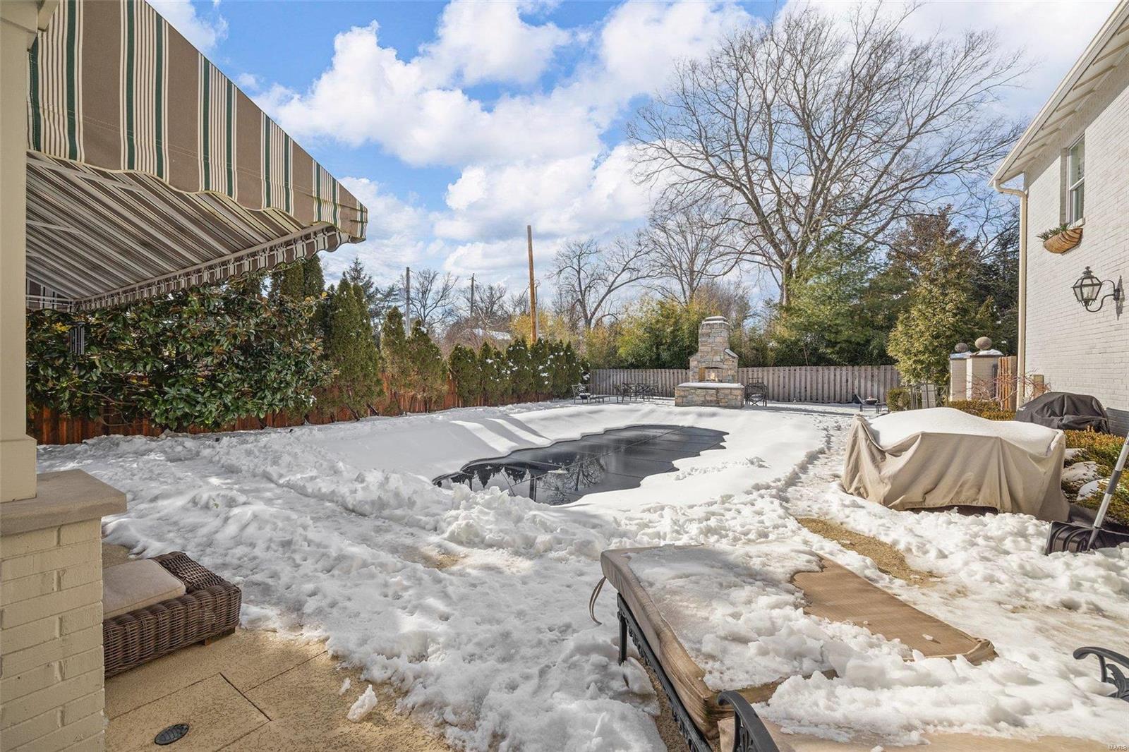 La Hacienda - Residential