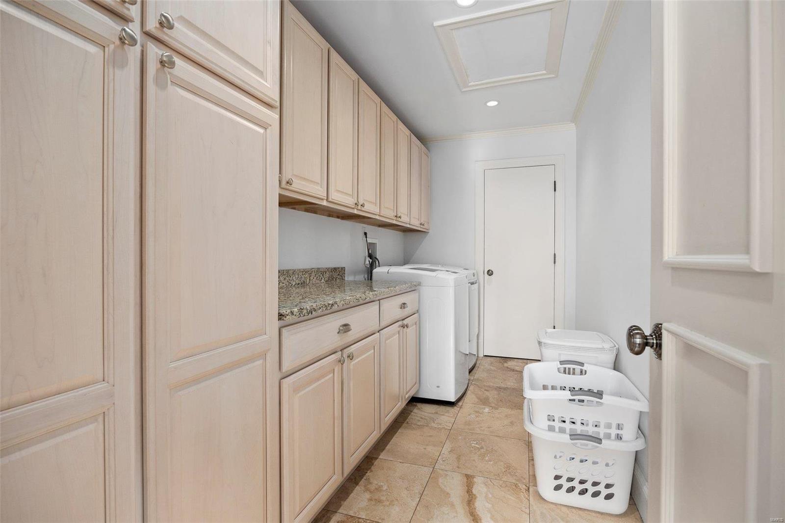 La Hacienda - Residential