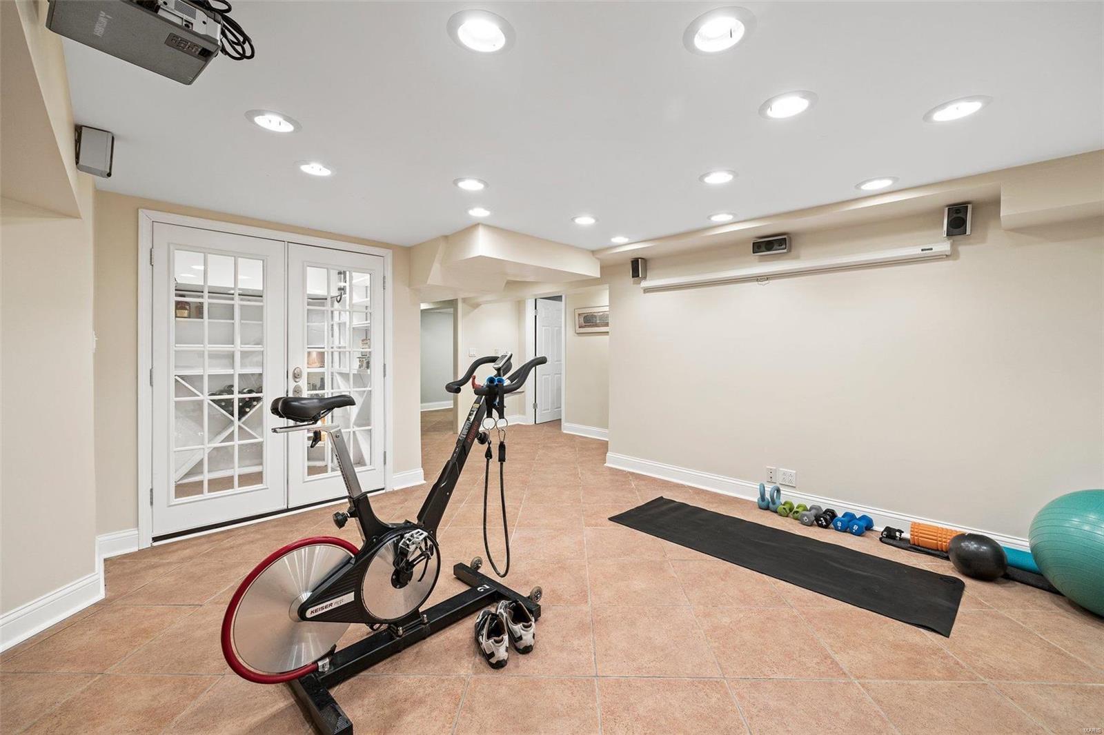 La Hacienda - Residential