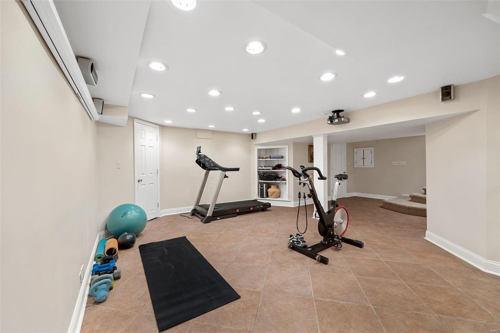 La Hacienda - Residential