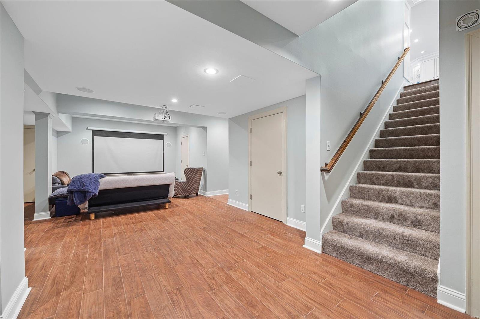 La Hacienda - Residential