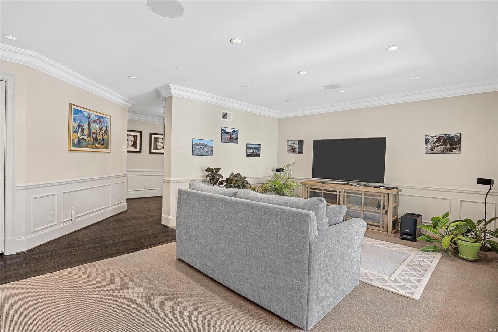 La Hacienda - Residential