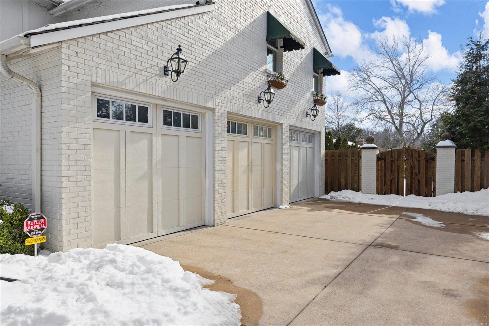 La Hacienda - Residential