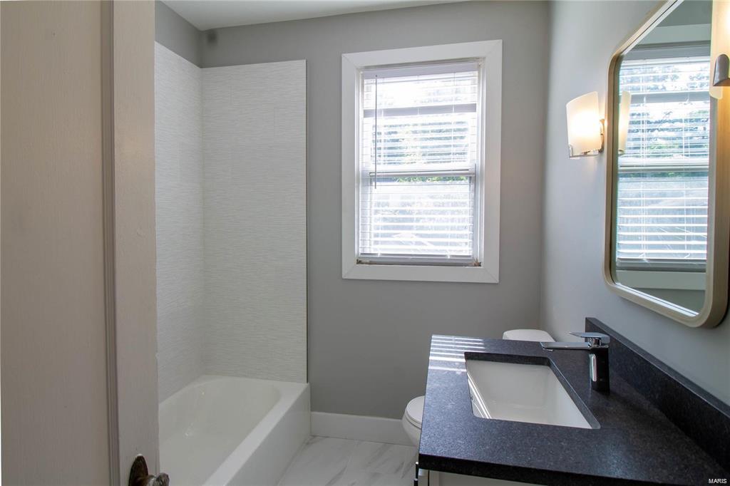 St Louis, Missouri 63119, United States, 2 Bedrooms Bedrooms, ,1 BathroomBathrooms,Residential,Active,1634
