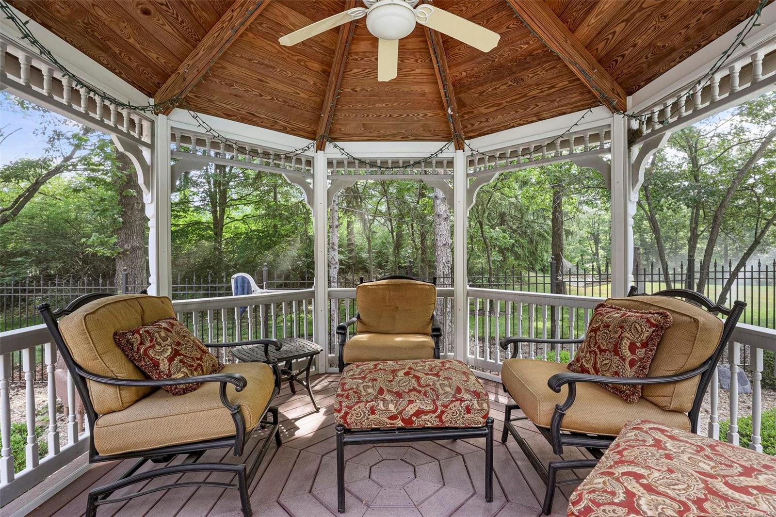 Kingspointe 2B - Residential