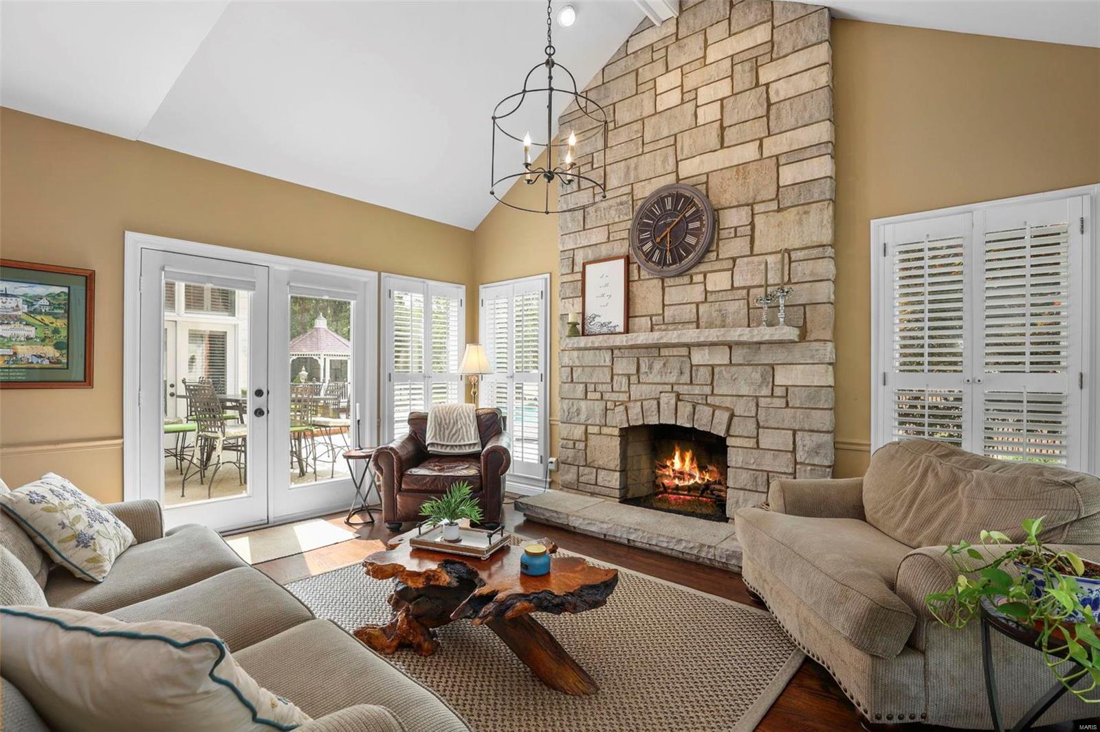 Kingspointe 2B - Residential