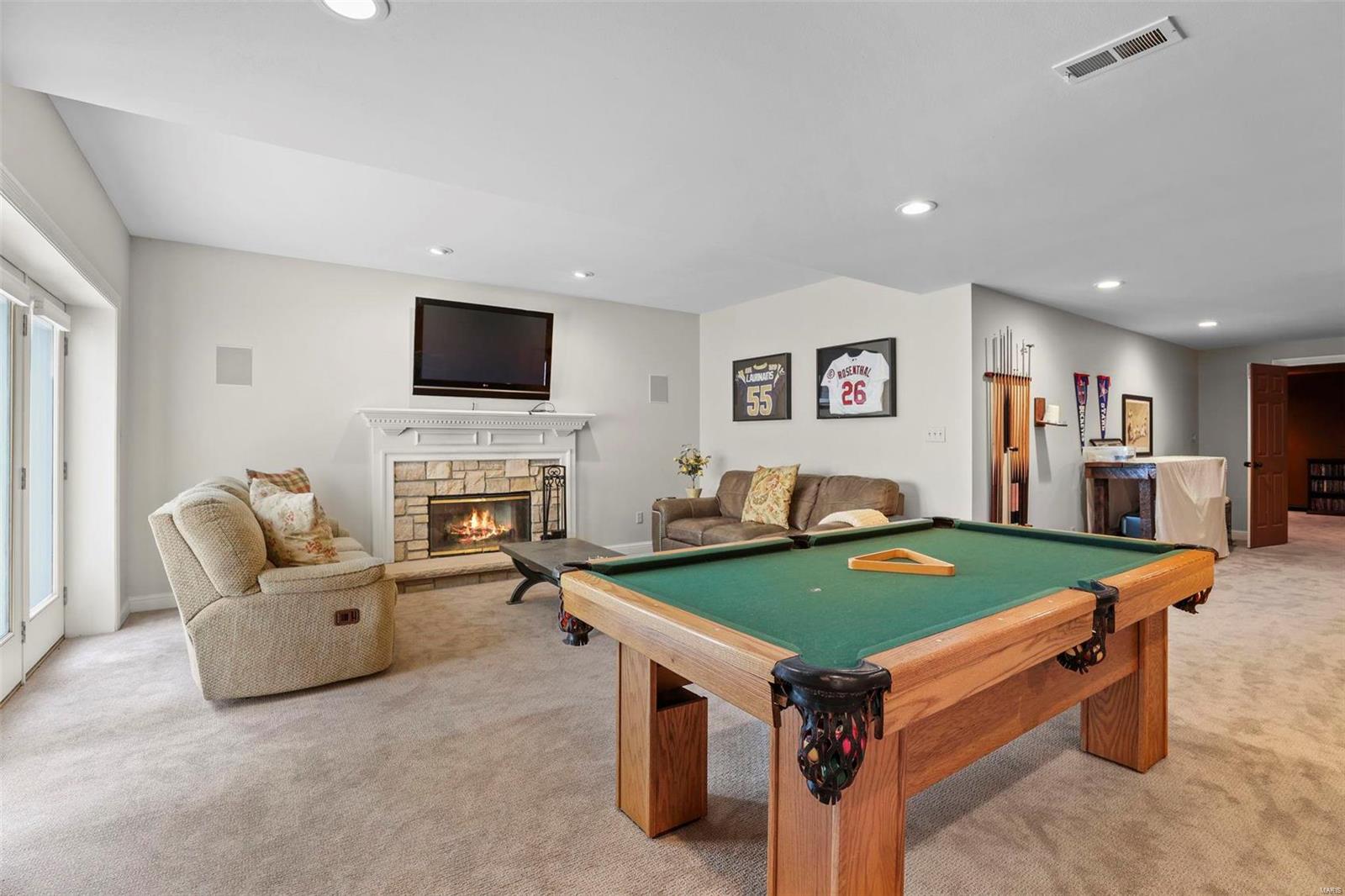 Kingspointe 2B - Residential