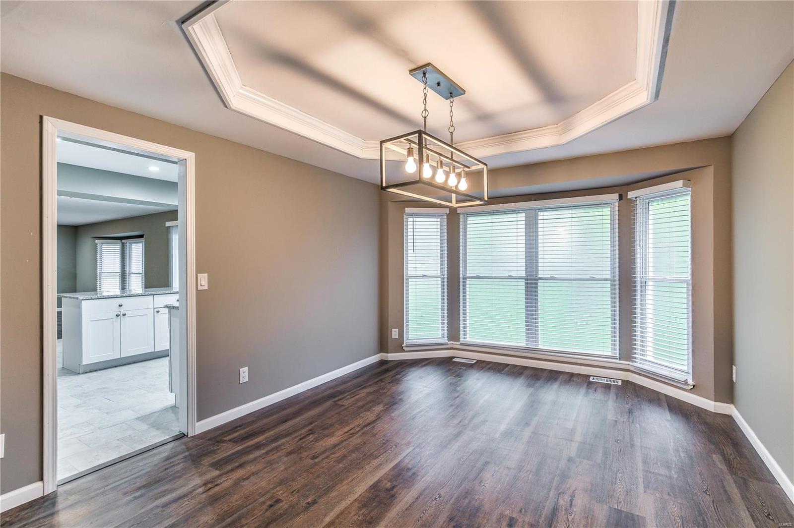 Country Lake Estate - Residential