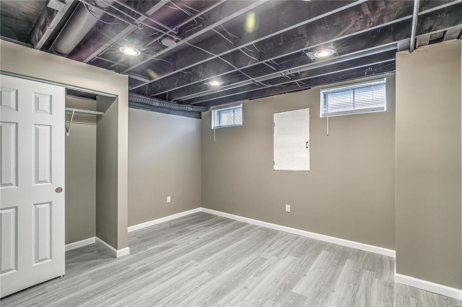 Country Lake Estate - Residential