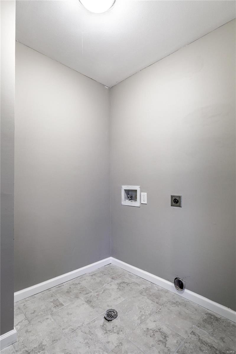 Country Lake Estate - Residential