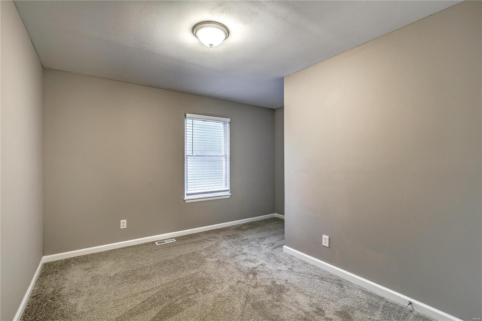 Country Lake Estate - Residential