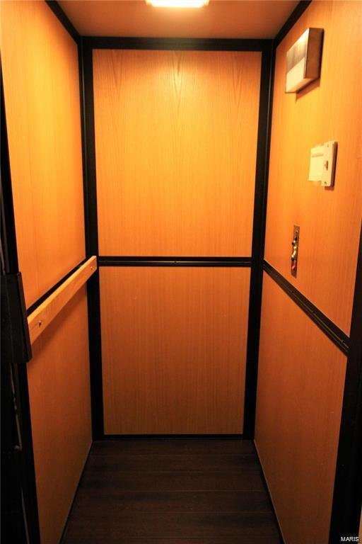 Meadowbrook Country Club Estates - Residential