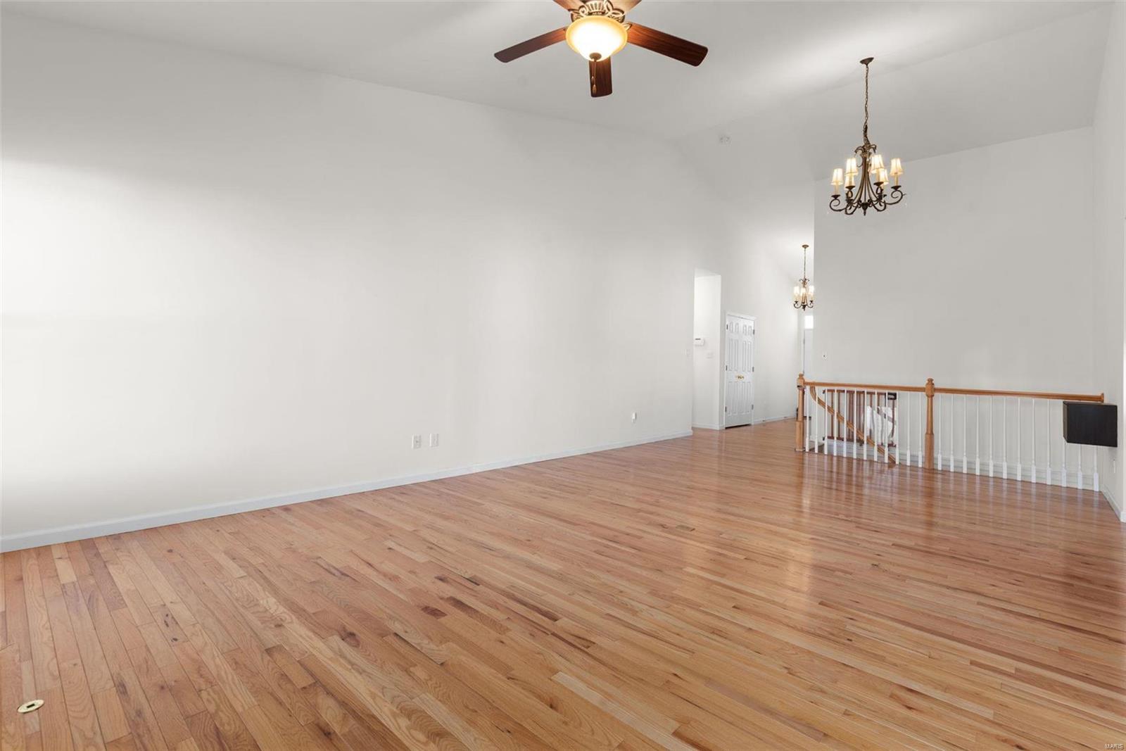 9 Upper Laurel Bluffs Ct