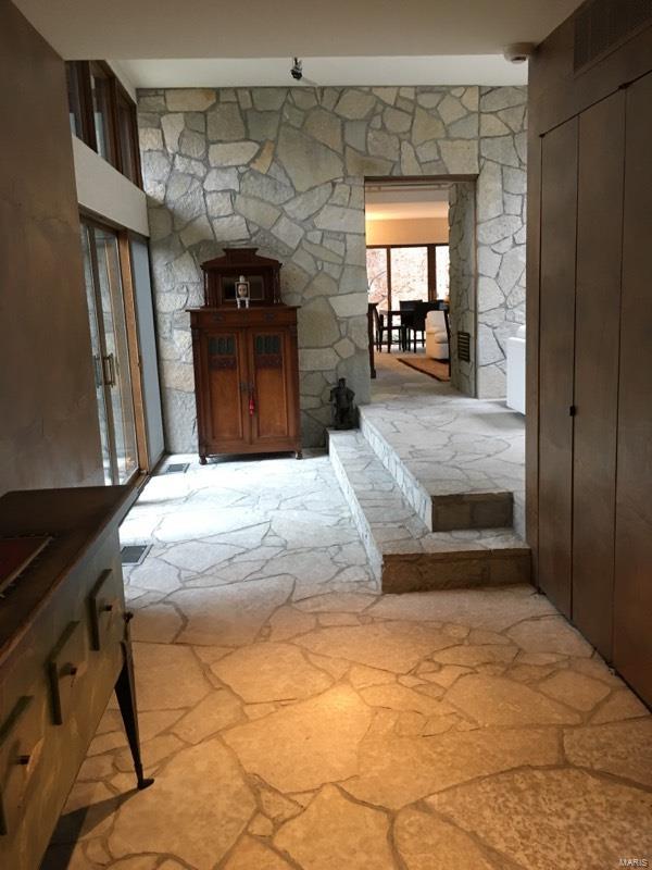 Sugar Creek Manor - Residential