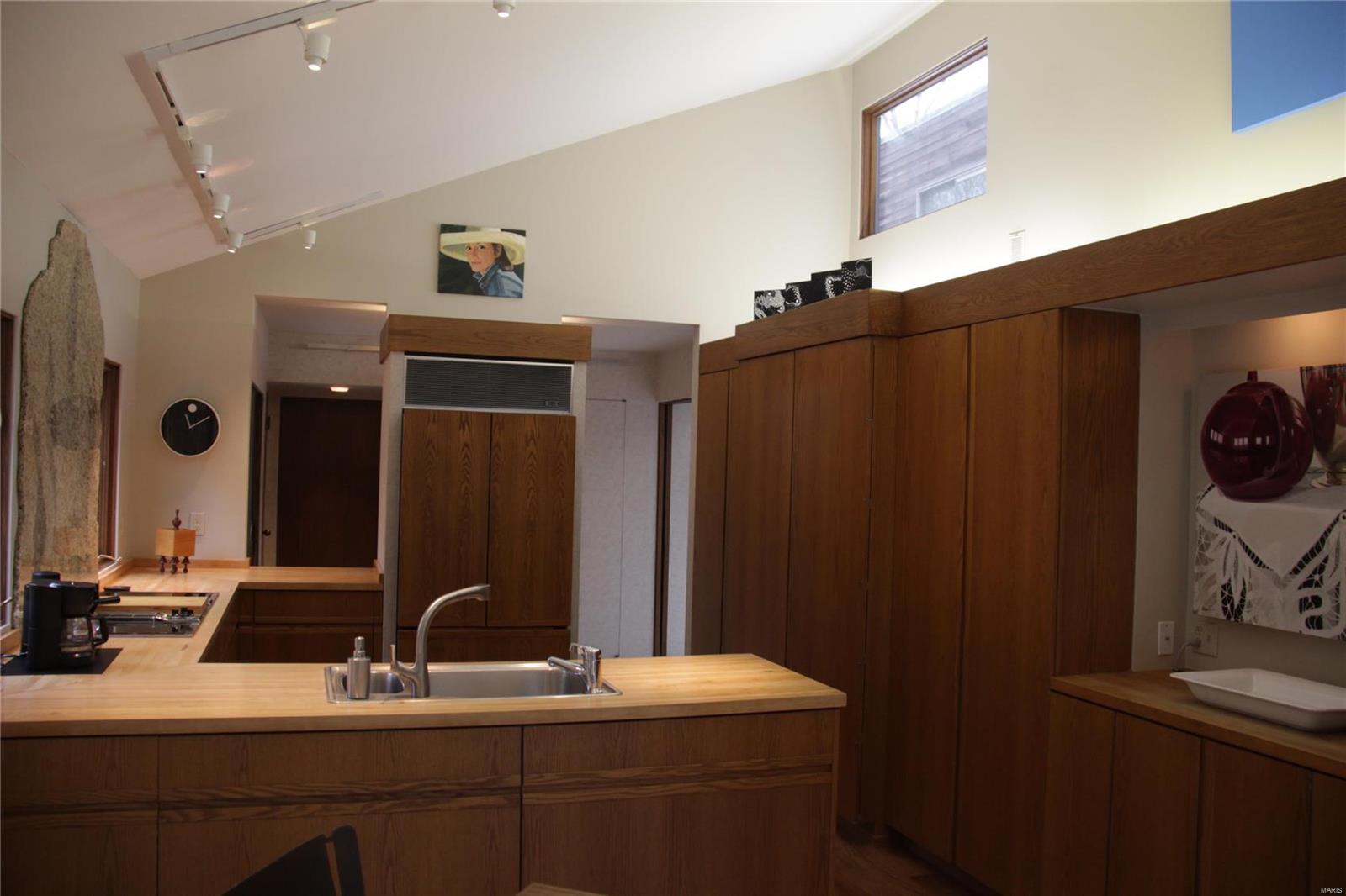 Sugar Creek Manor - Residential