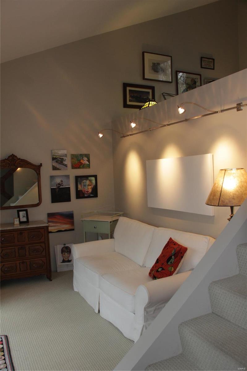 Sugar Creek Manor - Residential