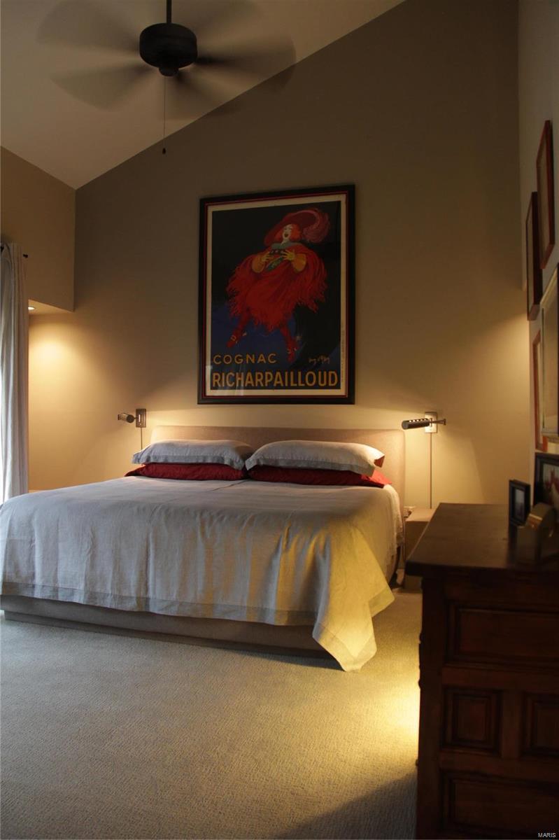 Sugar Creek Manor - Residential