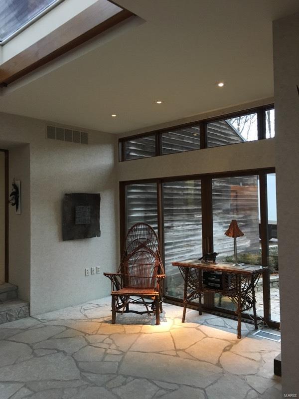 Sugar Creek Manor - Residential