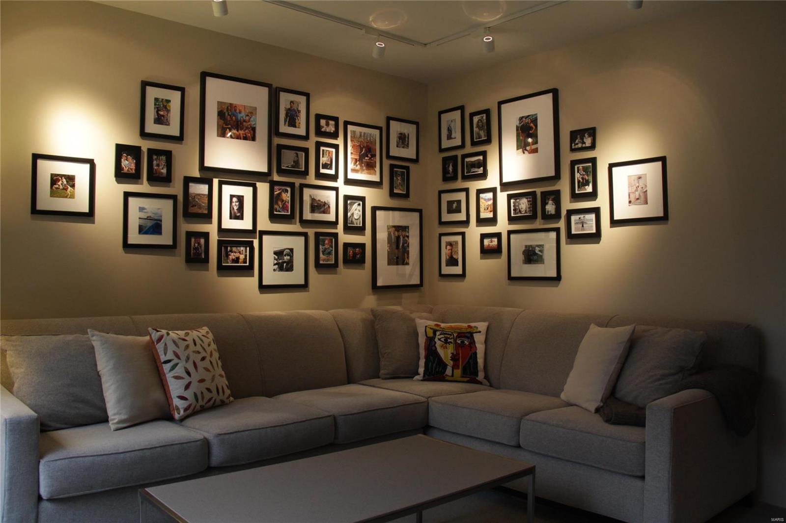 Sugar Creek Manor - Residential