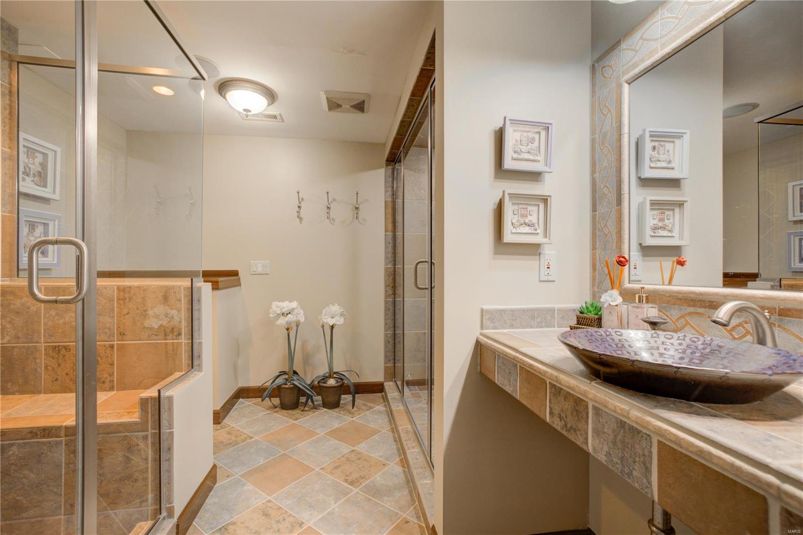 Ladue Meadows 2 - Residential