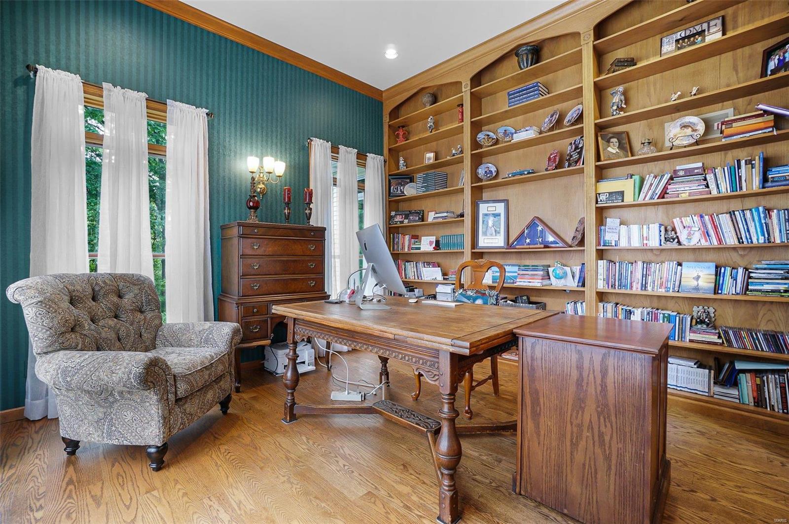 Carverview Manor - Residential