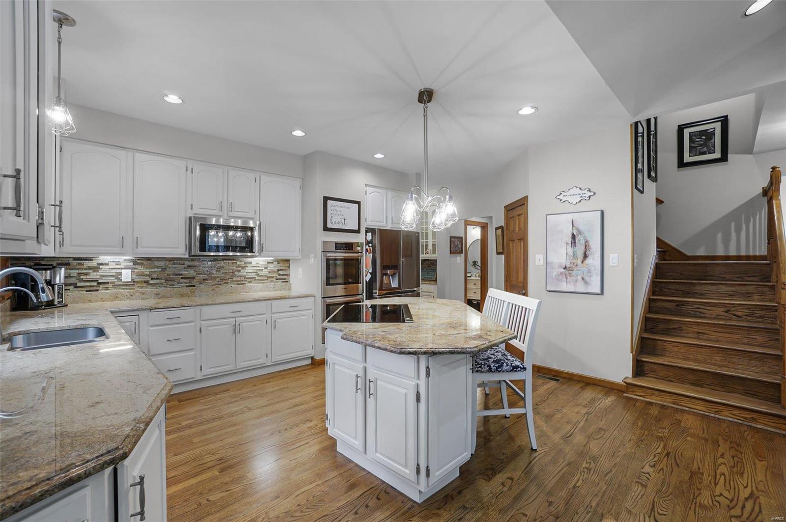 Carverview Manor - Residential