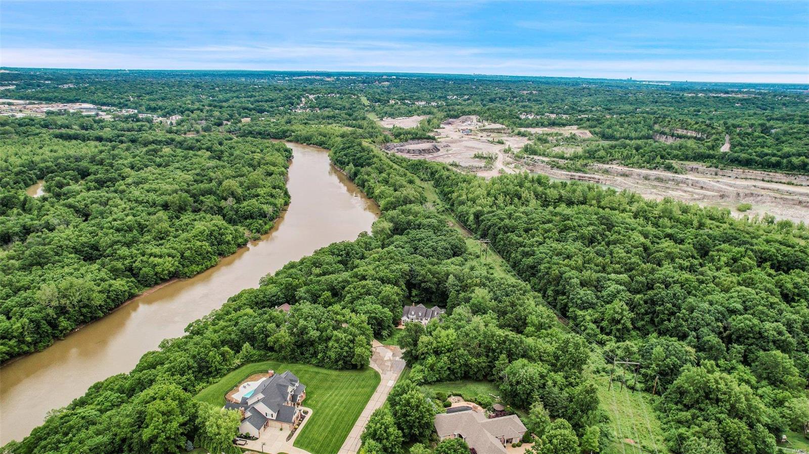 Carverview Manor - Residential