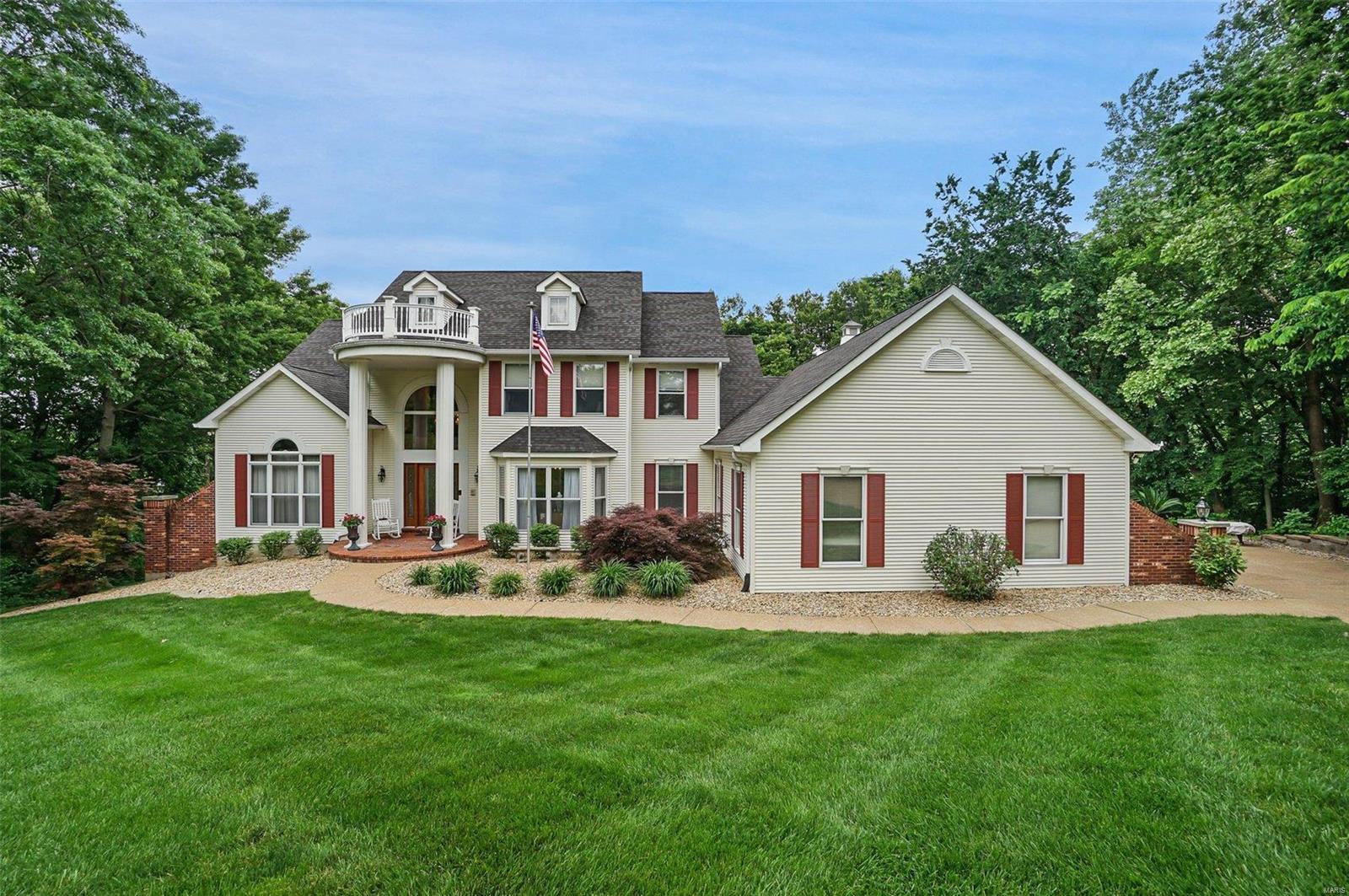 Carverview Manor - Residential