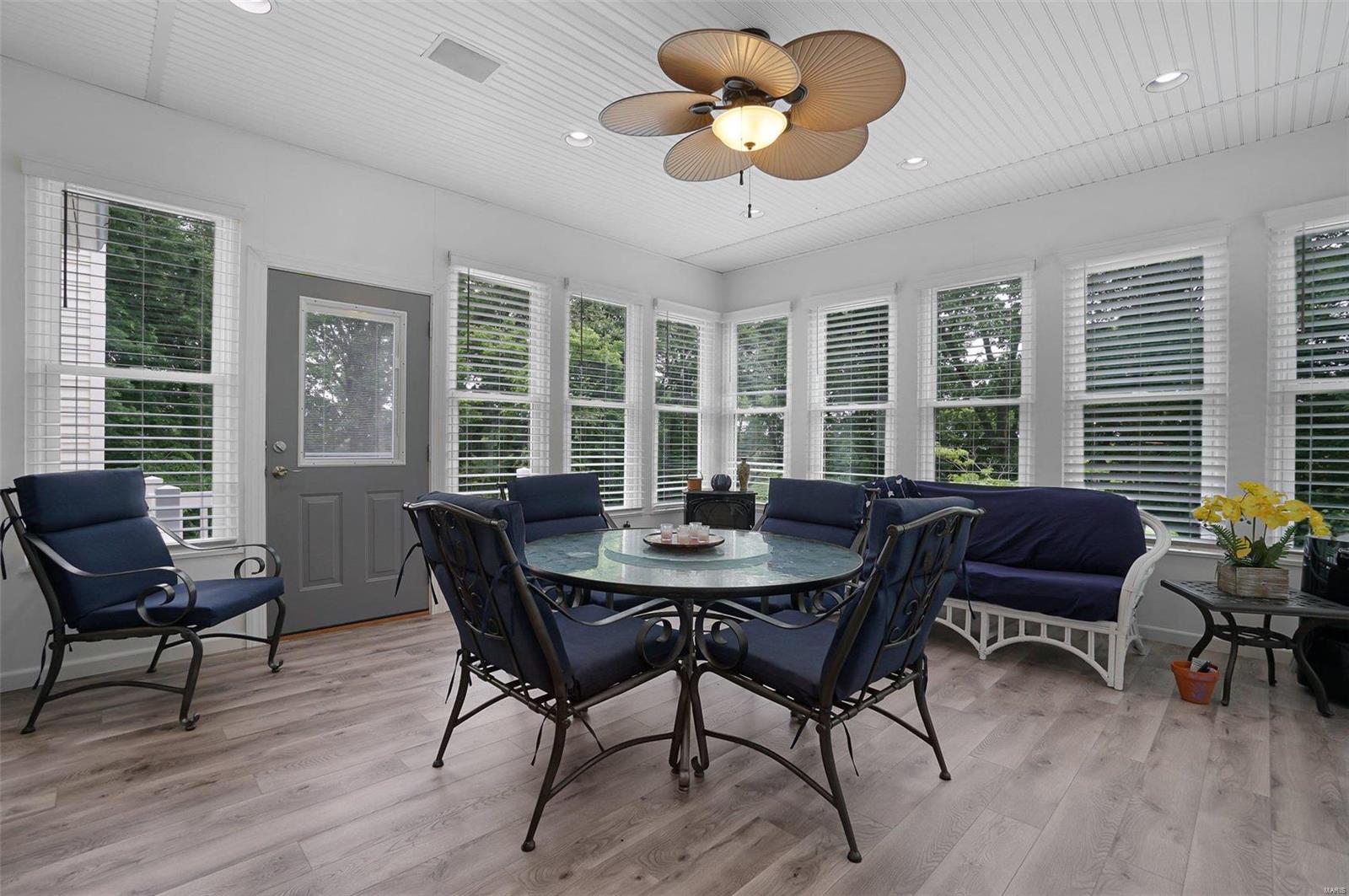 Carverview Manor - Residential