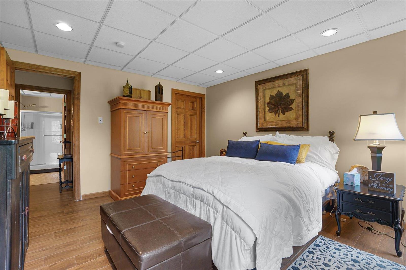 Carverview Manor - Residential