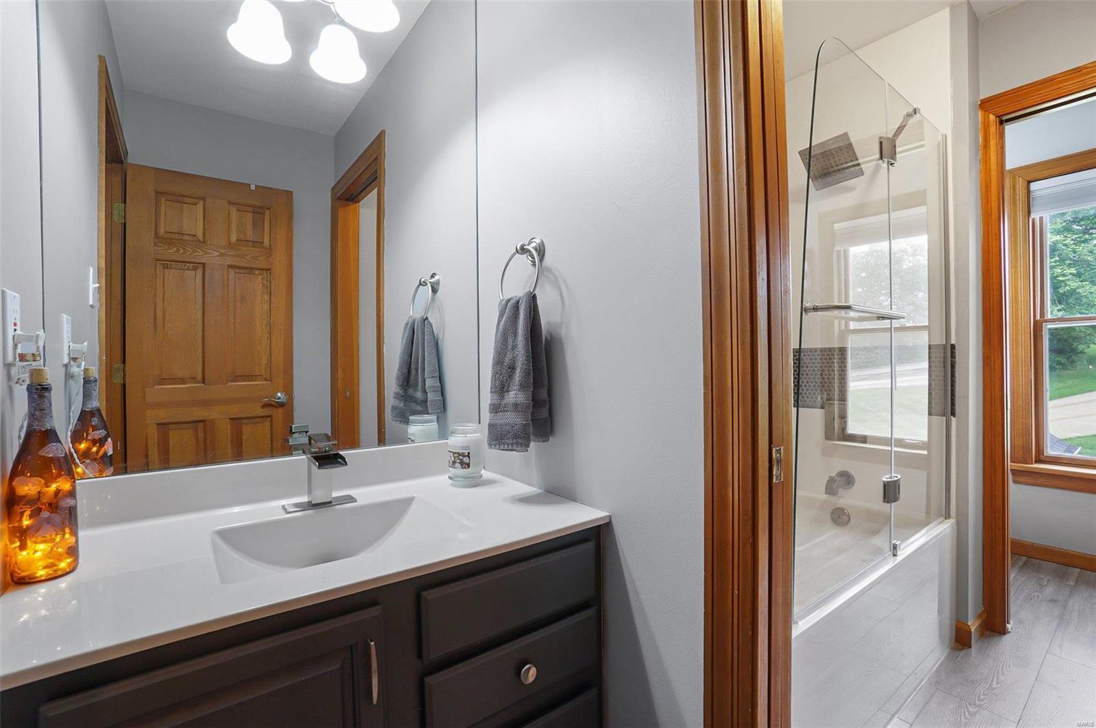 Carverview Manor - Residential