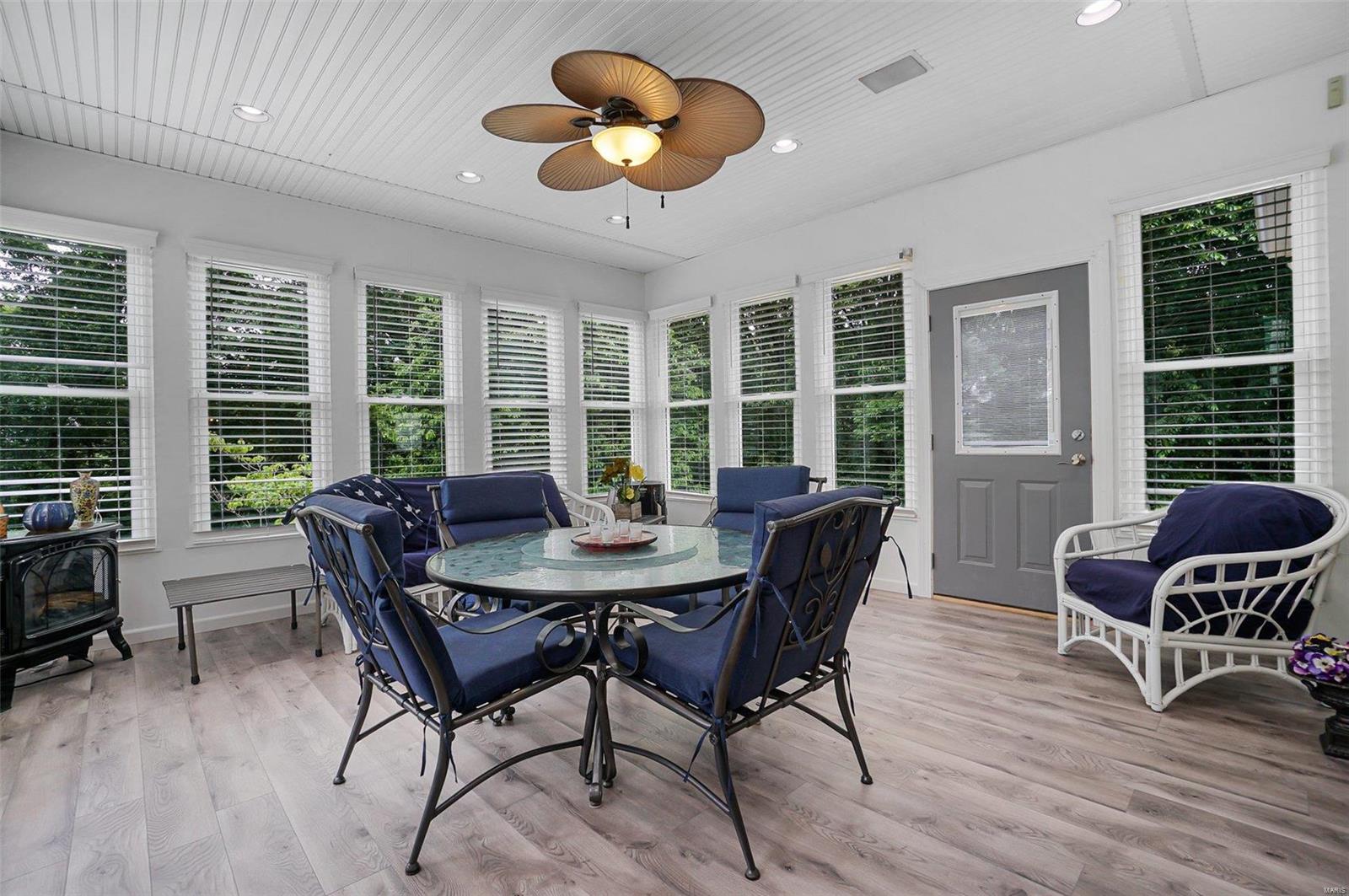 Carverview Manor - Residential