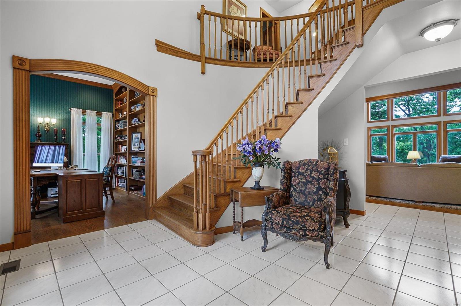 Carverview Manor - Residential