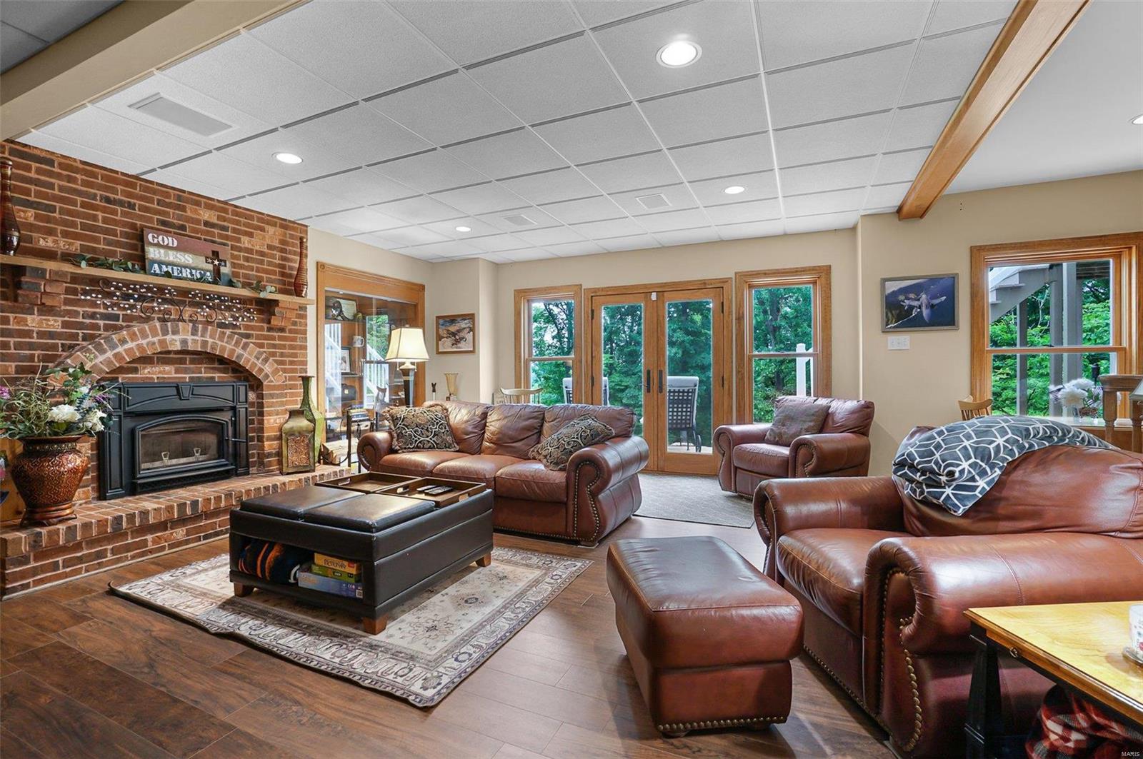 Carverview Manor - Residential