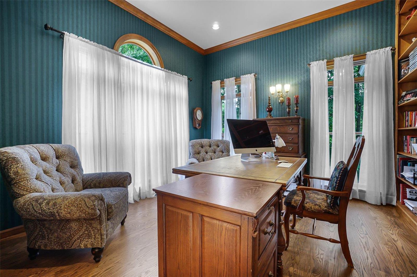 Carverview Manor - Residential