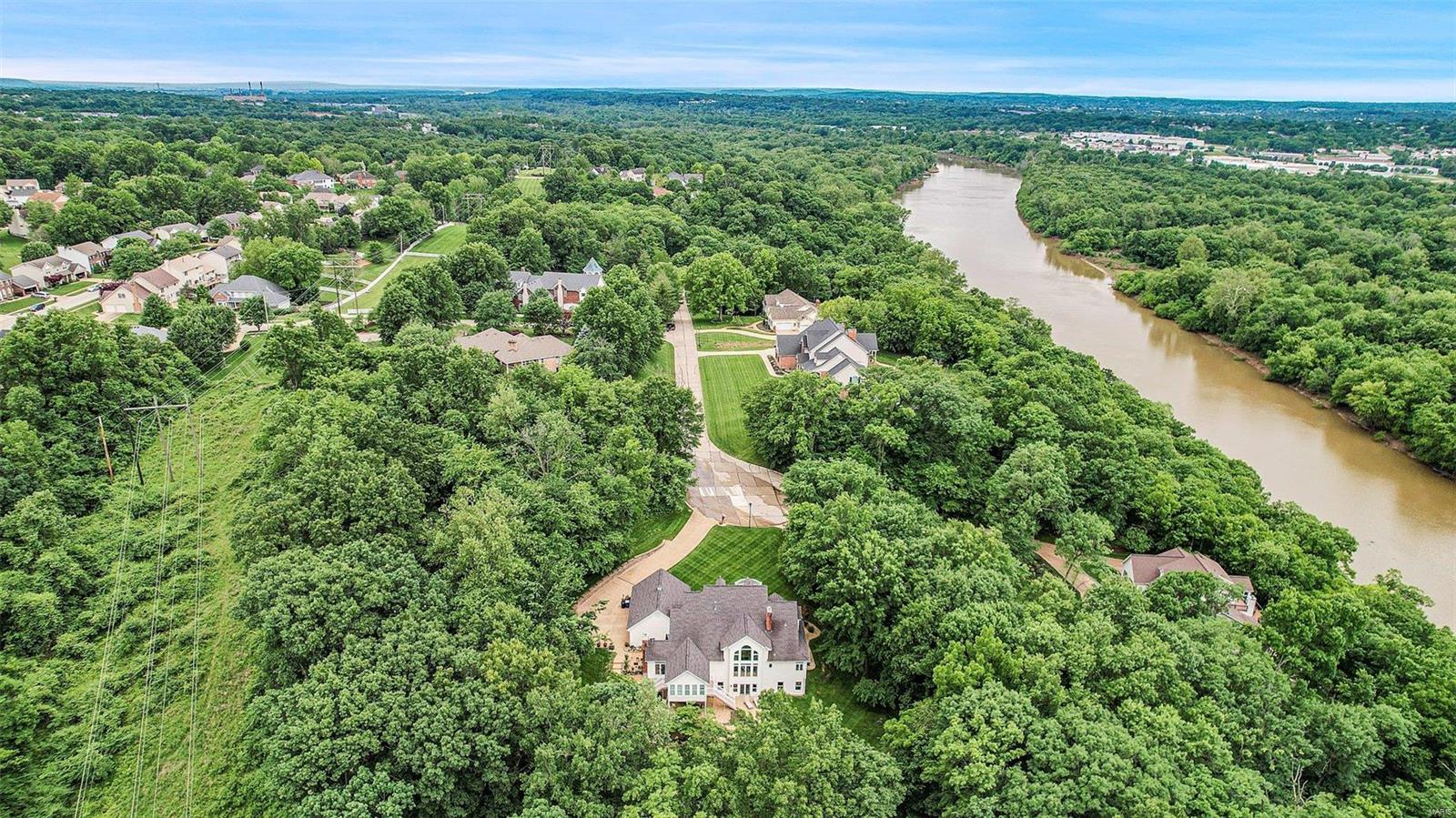 Carverview Manor - Residential