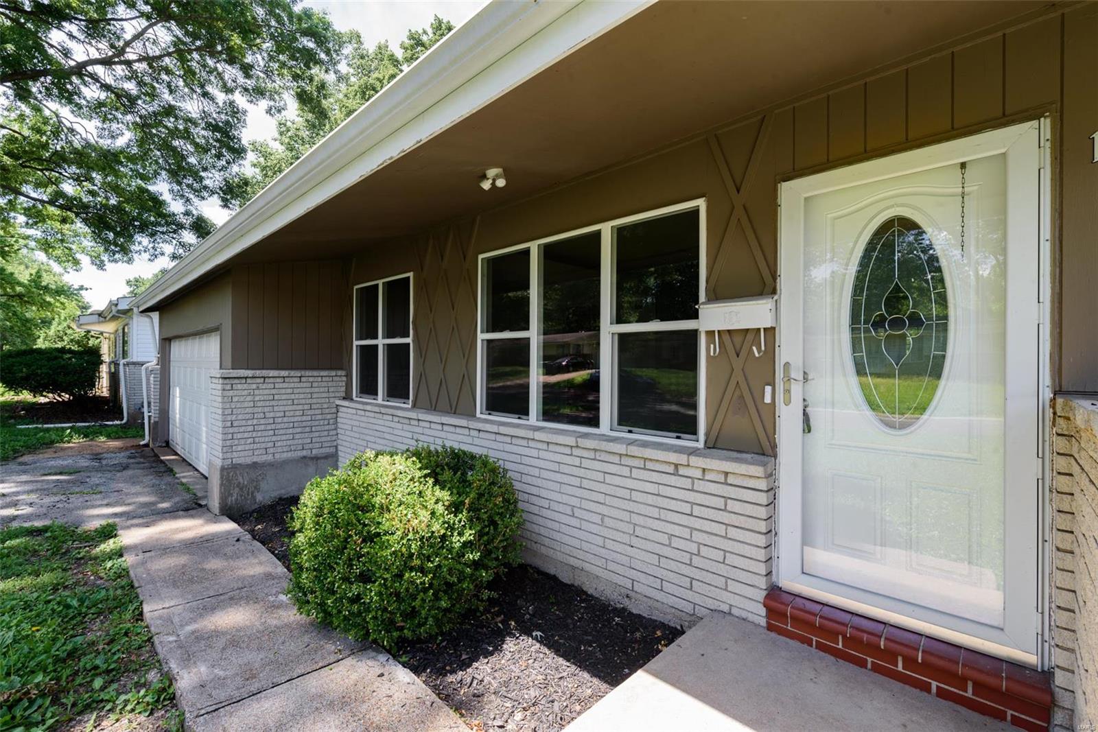 Hathaway Manor 16 - Residential
