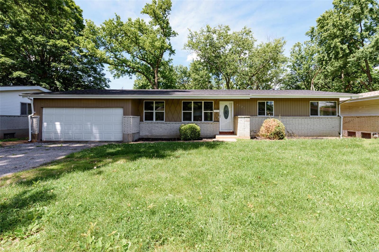 Hathaway Manor 16 - Residential