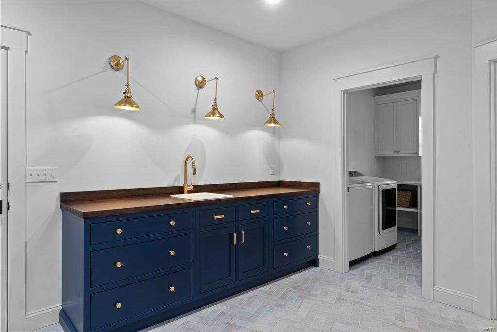 Meadows/Whispering Oaks - Residential